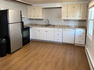 13 East Rd APT 8, Weare, NH 03281