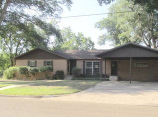 620 Mr Henrys Dr, Nacogdoches, TX 75965