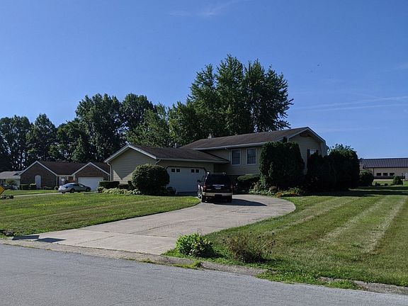 2nd image of 3795 S Amblewood Cir