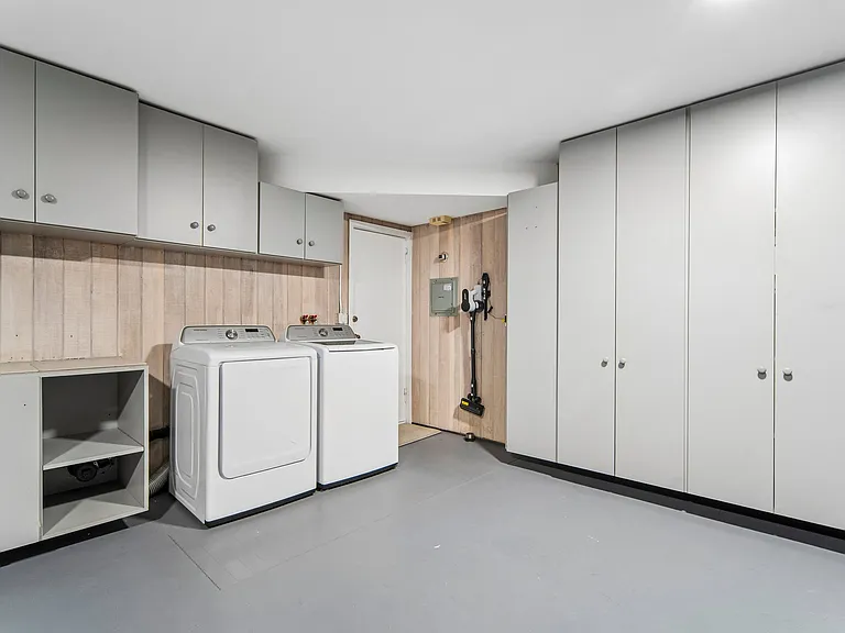 253 Fairview St #253 — Photo 36