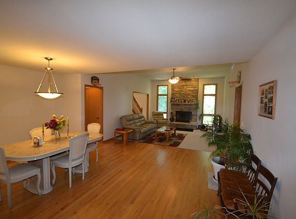 4th image of 301 N Glenview Ln