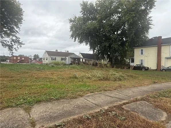 1026 24th St, Parkersburg, WV 26101