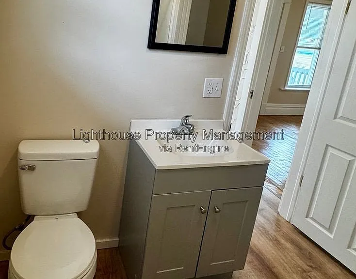 2550 Crozier Ave — Photo 9