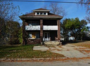 925 S 3rd St, Rockford, IL 61104
