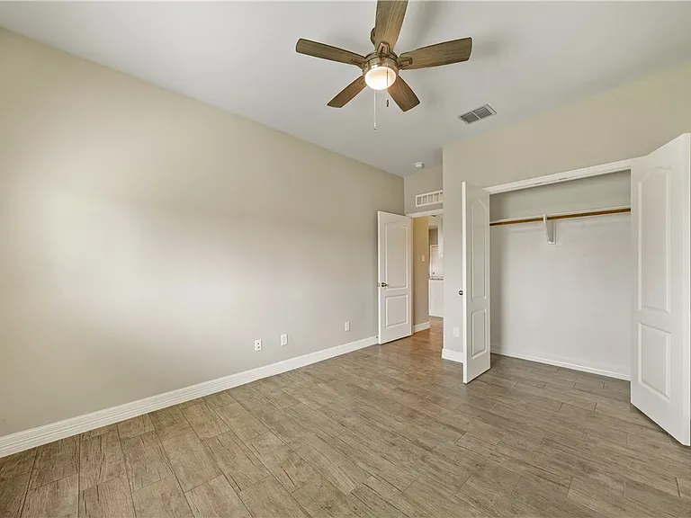7721 Dove Hollow Dr — Photo 26