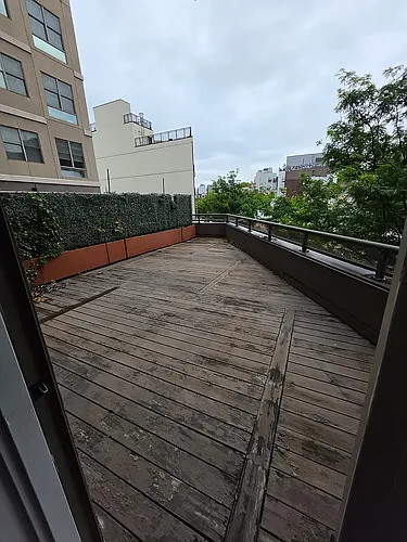 456 Grand St Photo 1