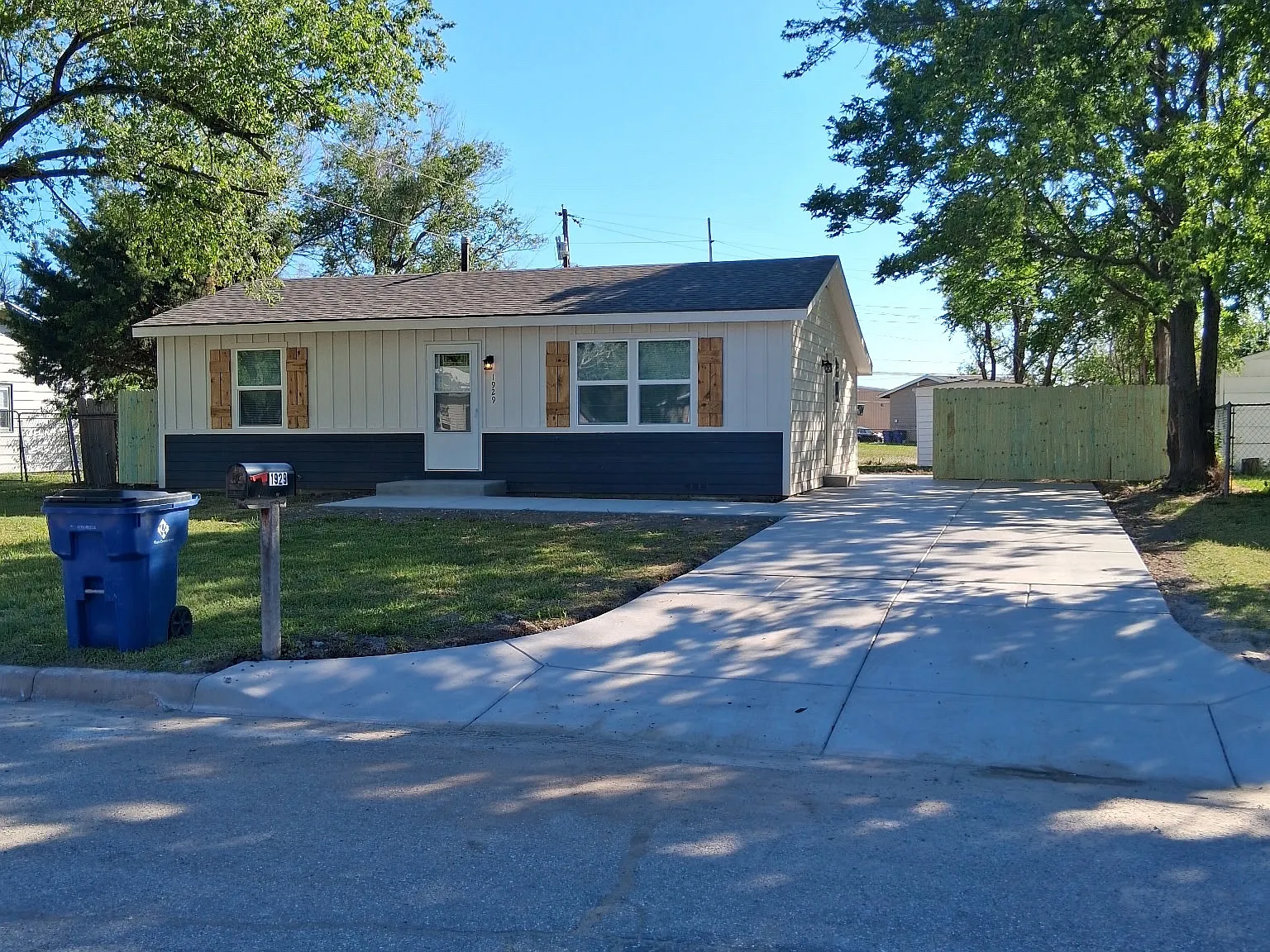 2 bed, 850 sqft, $1,175 — Photo 1
