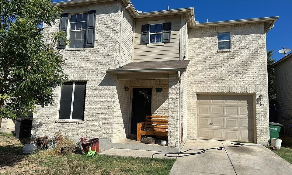 1st image of 6607 Rosewood Crst