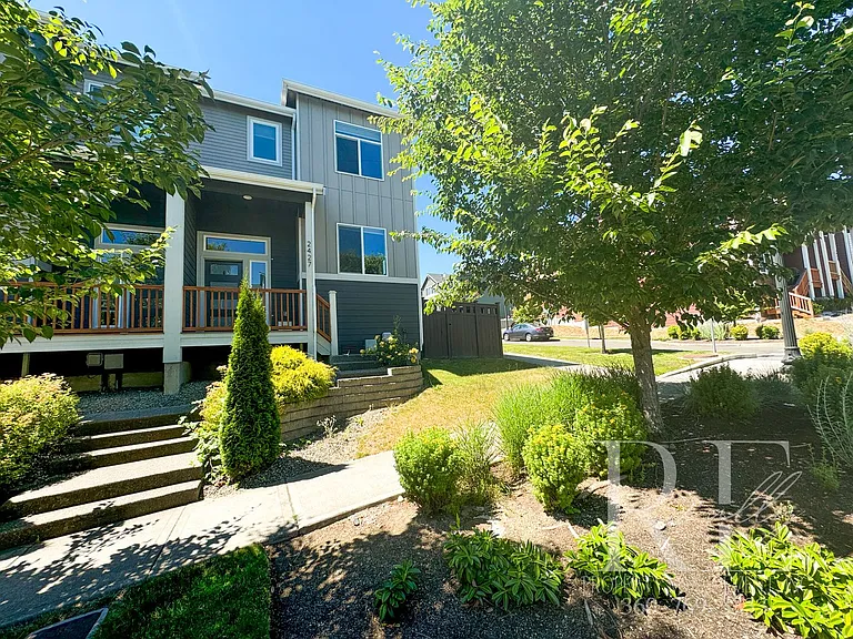 2427 Schley Blvd — Photo 1
