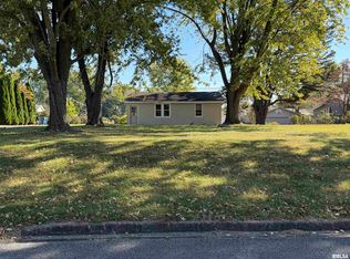 760 E Davie St, Anna, IL 62906