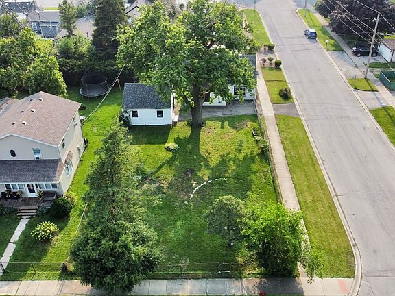 3rd image of 10000 Moody Ave