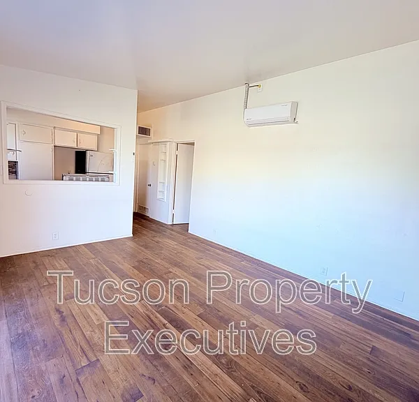 1603 N Highland Ave — Photo 5