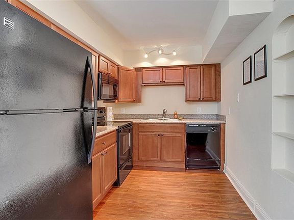 3rd image of 1615 Governor Nicholls St APT 208