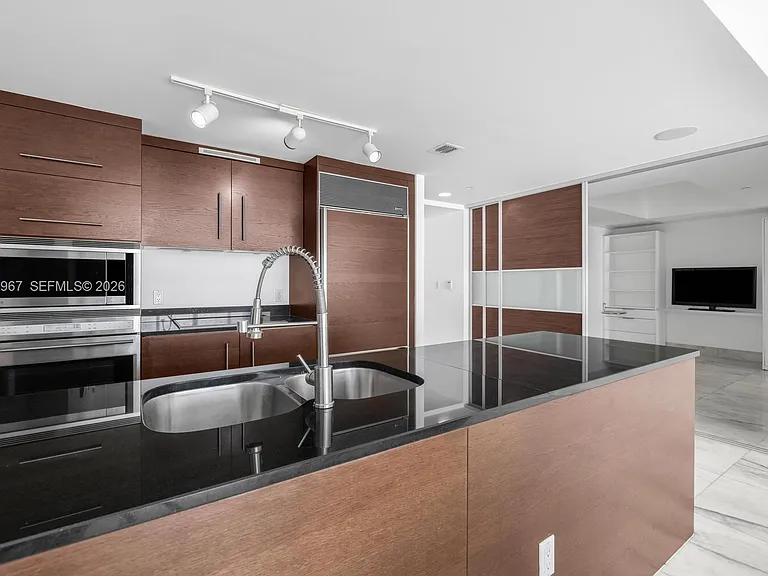 465 Brickell Ave #4003 — Photo 7