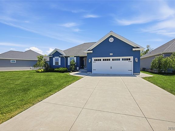 3rd image of 62 Country Club Ct