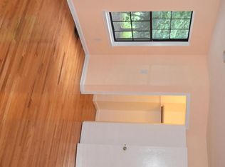 1401 Maplecrest Rd, Edison, NJ 08820