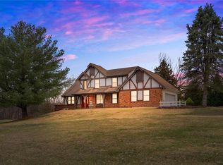 13 Hillside Ct, Wentzville, MO 63385