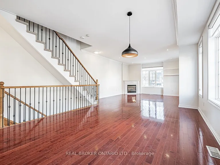 102 Natalie Pl — Photo 11