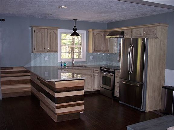 3409 SALEM WAY Kitchen
