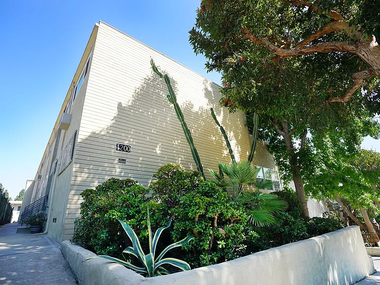 Larrabee 1200 — Photo 9