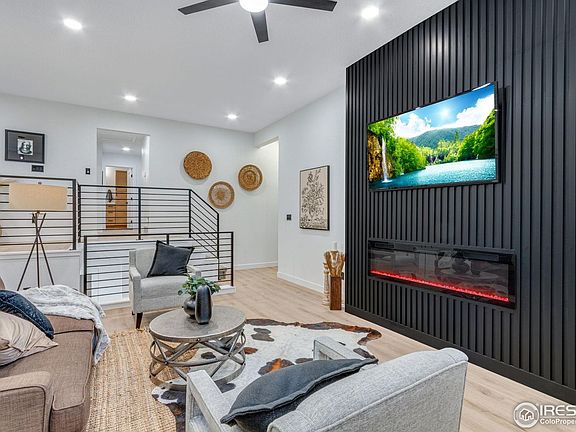 2nd image of 301 Bowline Ct