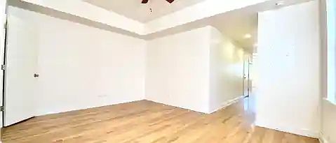4th image of 4450 N Sheridan Rd