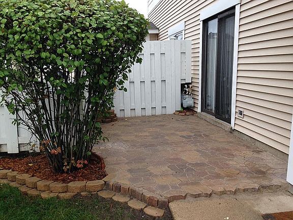 3rd image of 1535 Cornell Pl #9A
