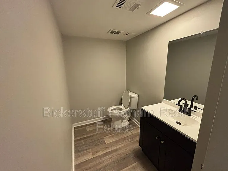 1263 Cedar Ave #4 — Photo 5