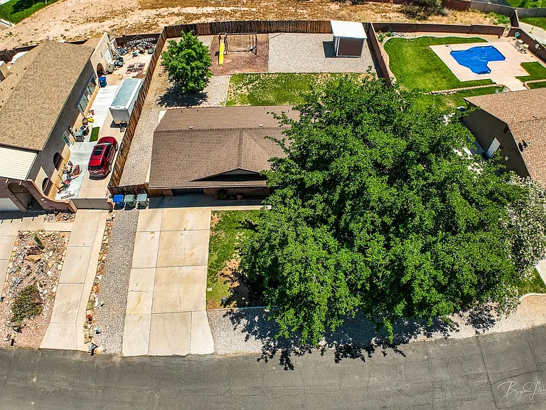 2821 Juniper Cir — Photo 25