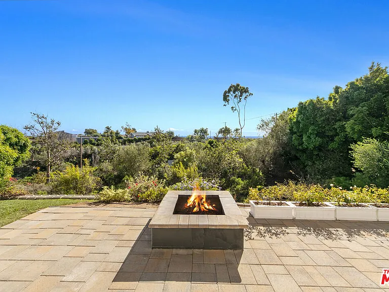 5958 Busch Dr — Photo 16