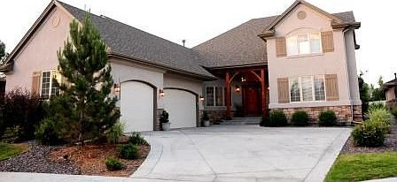 stucco/ stone exterior