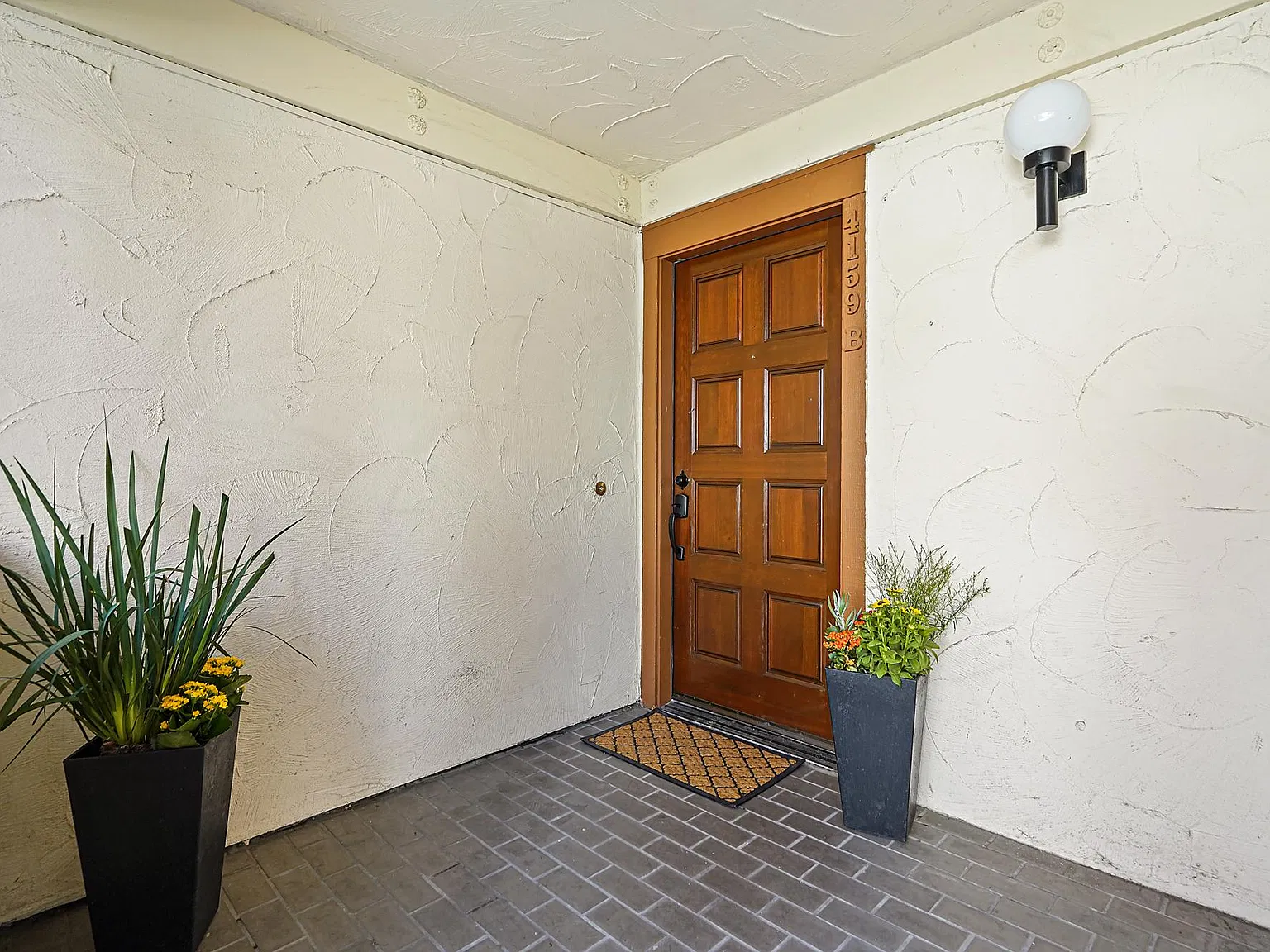 4159 El Camino Way — Photo 3