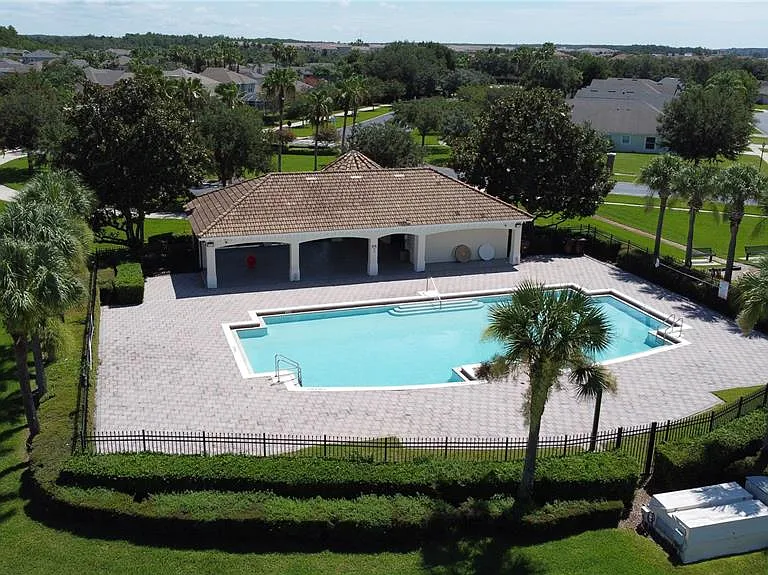2920 Willow Creek Ln — Photo 100
