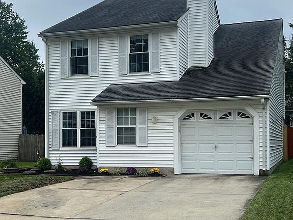 3rd image of 332 Winterberry Dr