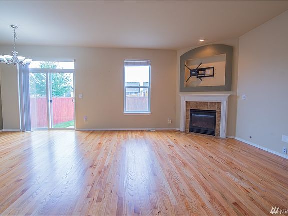 3rd image of 18313 111th Ave Ct E