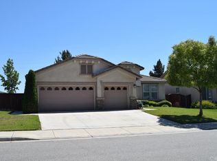 32453 Perigord Rd, Winchester, CA 92596