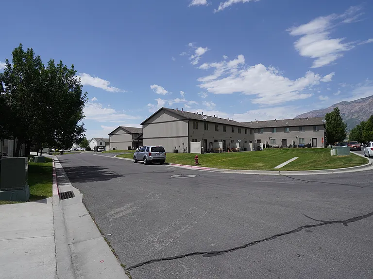 1923 N 300 W — Photo 23