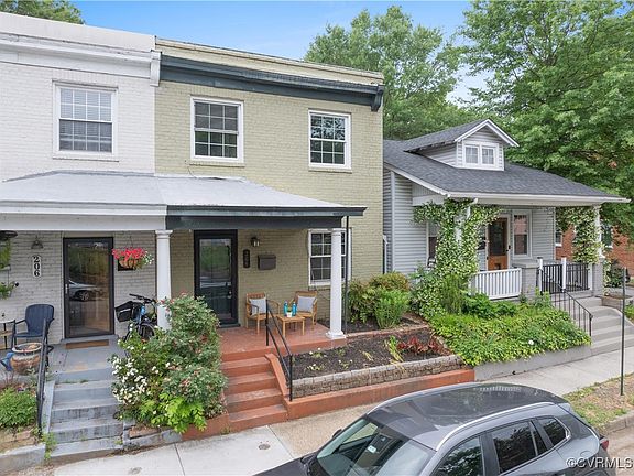 3rd image of 204 S Belmont Ave