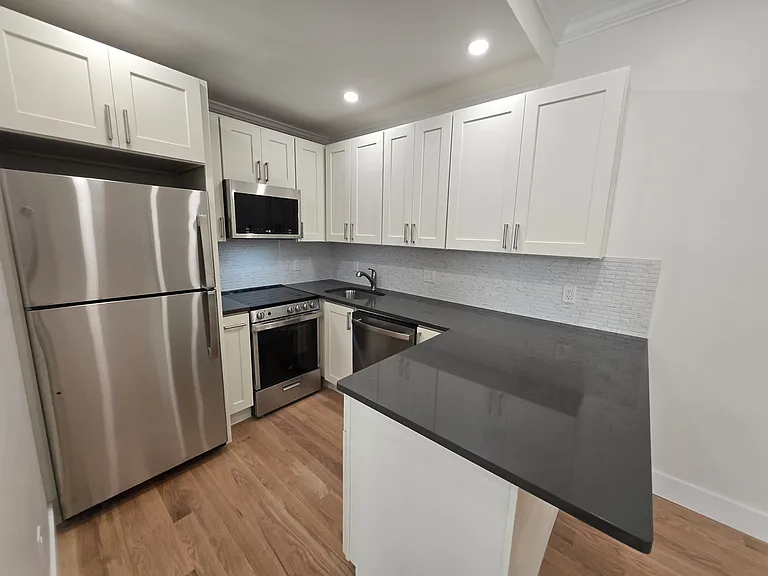 46 Brighton Ave #4 — Photo 2