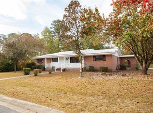 407 Pineview Dr, Waycross, GA 31501