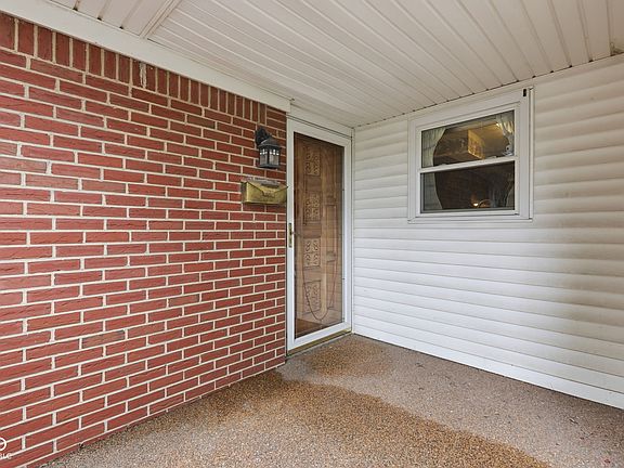 3rd image of 2945 N Lawndale Ave