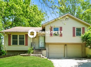 8243 N Troost Ave, Kansas City, MO 64118