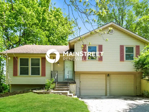 8243 N Troost Ave, Kansas City, MO 64118