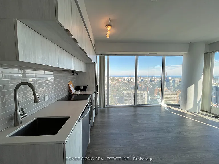 181 Dundas St E #3905 — Photo 2