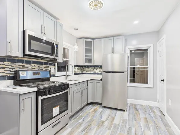 2516 Curtis St, East Elmhurst, NY 11369