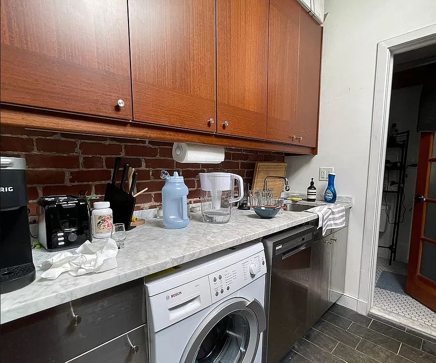 1st image of 849 Beacon St APT 2