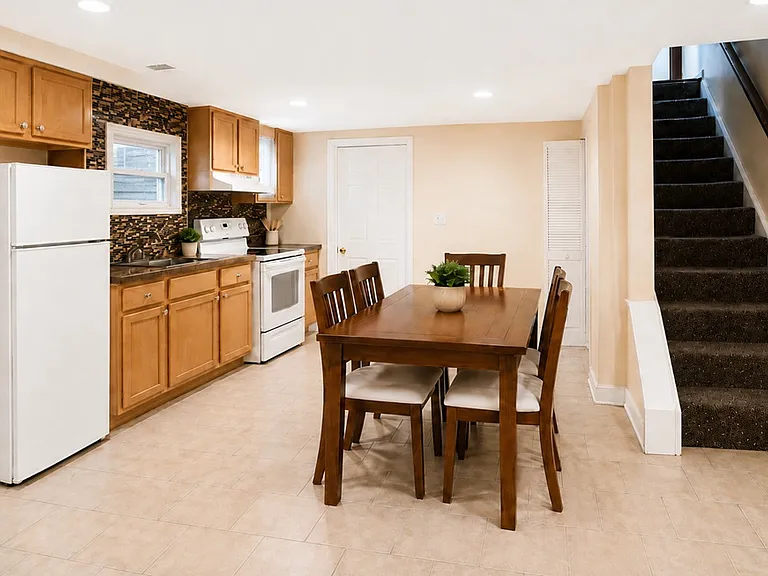 2603 Hamlin St NE #B — Photo 2