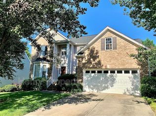 612 Park York Ln, Cary, NC 27519