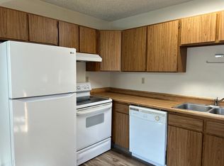 627 E 8th Ave APT 3, North Pole, AK 99705