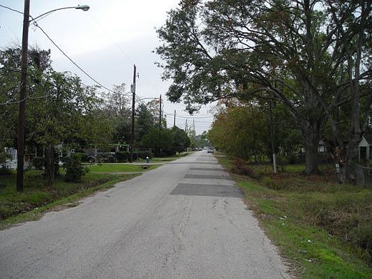 2nd image of 3722 Lydia St